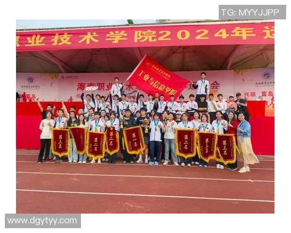 重庆篮球队在联合会杯中的拼搏历程与荣耀时刻全景回顾 重庆篮球队在联合会杯中的拼搏历程与荣耀时刻全景回顾